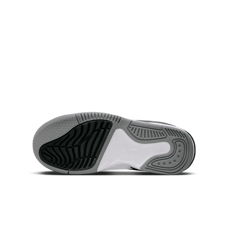 Jordan Max Aura 5 (GS) Angle 0