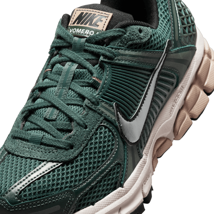 Nike Zoom Vomero 5 Vintage Green (W) Angle 4