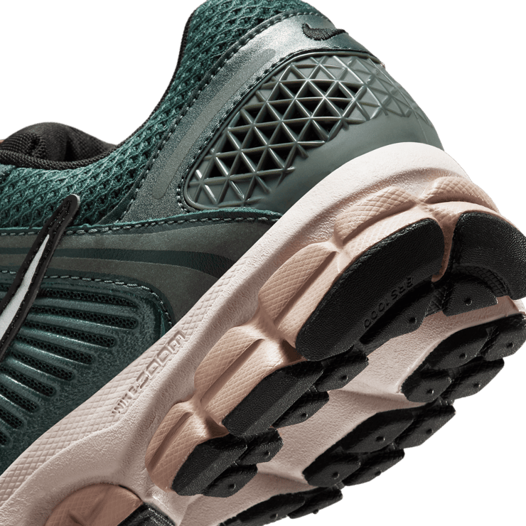 Nike Zoom Vomero 5 Vintage Green (W) Angle 5