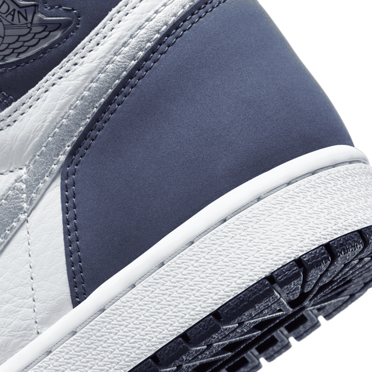 Jordan 1 Retro High CO.JP Midnight Navy Angle 5