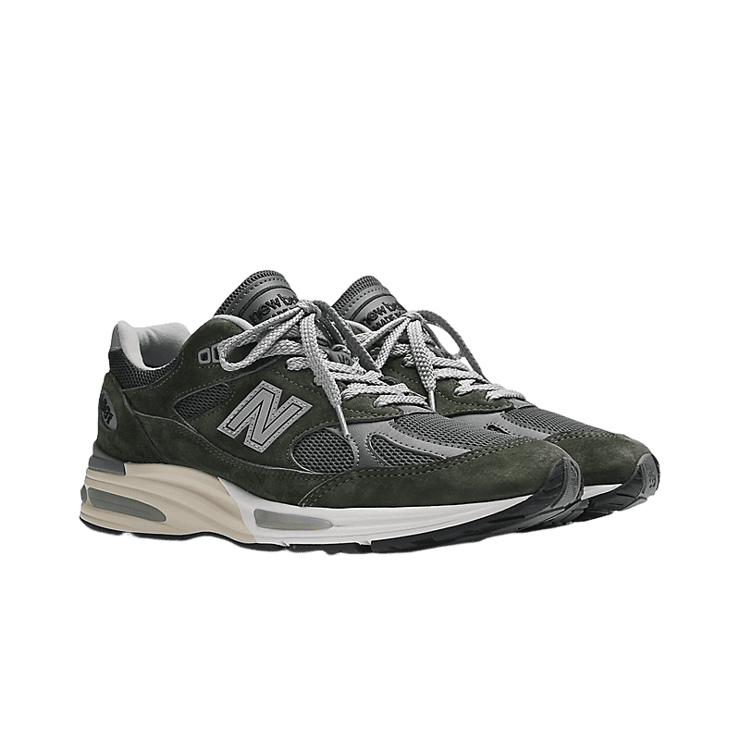 New Balance 991v2 Kombu Green Angle 2