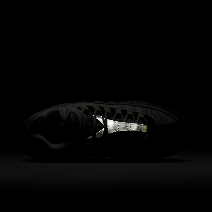 Nike Air Max 95 OG Neon (2025) Angle 0
