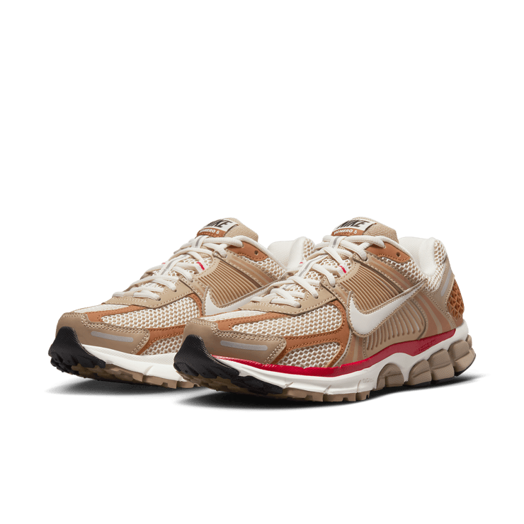 Nike Zoom Vomero 5 Pumpkin Spice (W) Angle 2