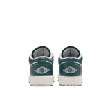 Air Jordan 1 Low SE Big (GS) Angle 3