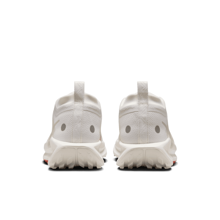 Nike Pegasus Trail 5 GORE-TEX Waterproof Trail Angle 3