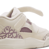 Jordan Spizike Low (TD) Angle 5
