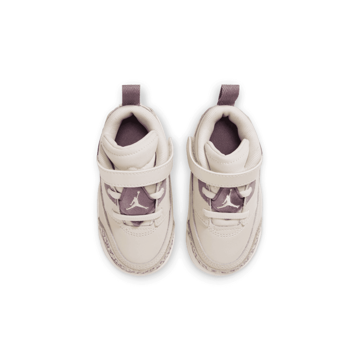 Jordan Spizike Low (TD) Angle 1