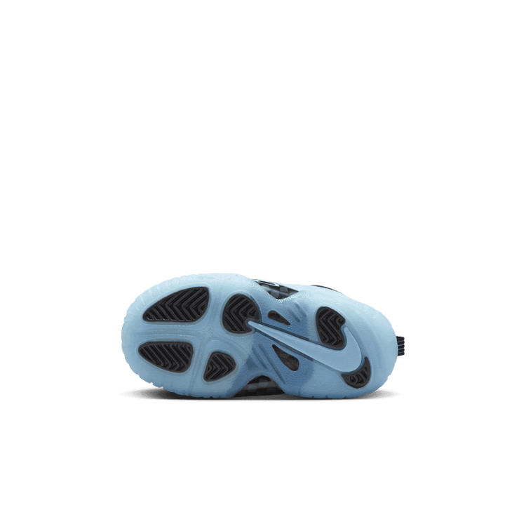 Nike Air Foamposite One Psychic Blue (TD) Angle 2