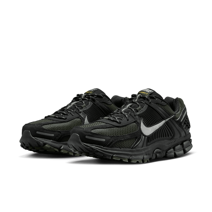 Nike Zoom Vomero 5 Black Sequoia Angle 2