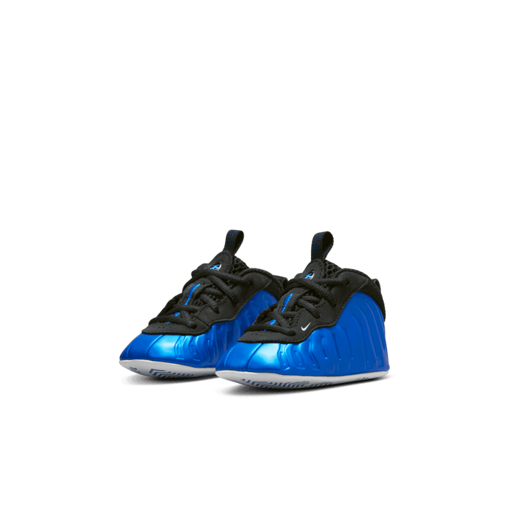 Nike Posite One Angle 2