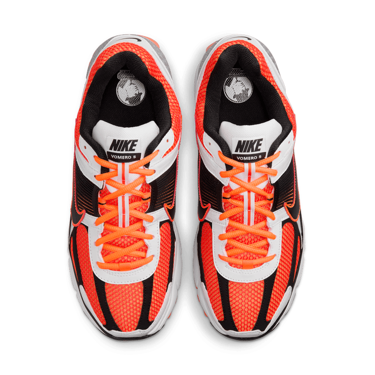 Nike Zoom Vomero 5 Total Orange Angle 1