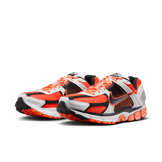 Nike Zoom Vomero 5 Total Orange Angle 2