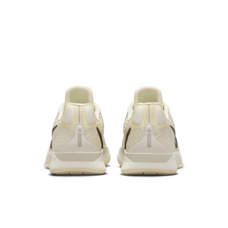 Nike Sabrina 2 Relentless (W) Angle 3