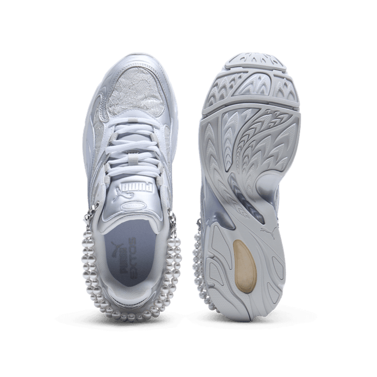 PUMA Extos Feminine Pack Sneakers in Silver/White Angle 0