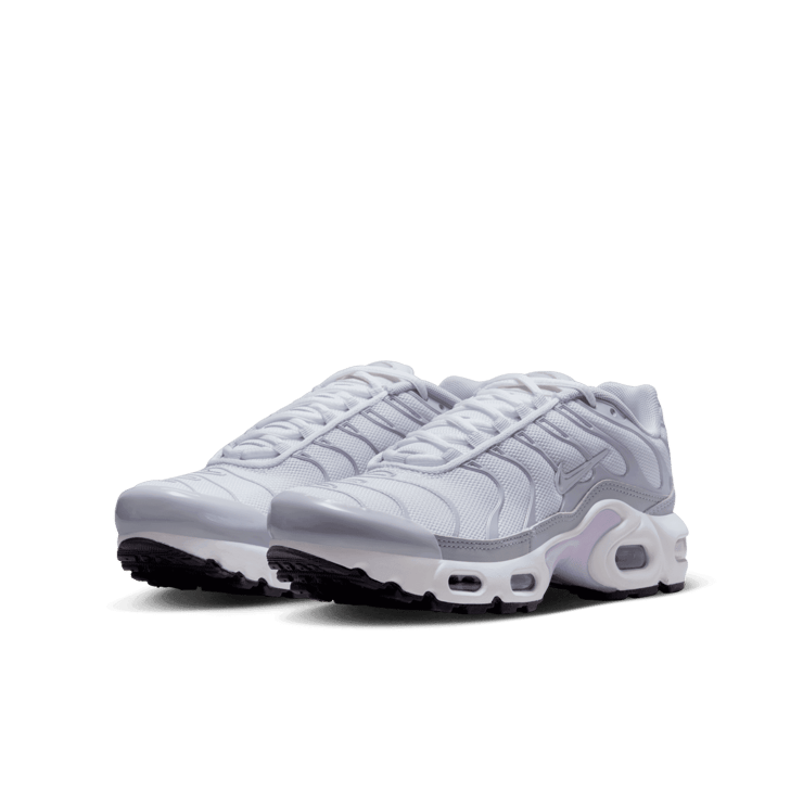 Nike Air Max Plus (GS) Angle 1