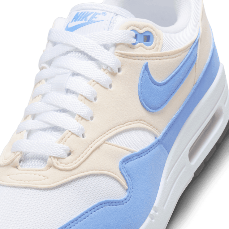 Nike Air Max 1 White Royal Pulse (W) Angle 4