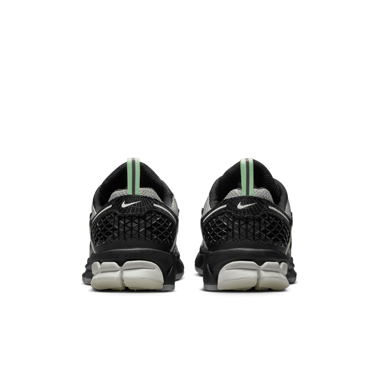 Nike Zoom Vomero 5 Spider (GS) Angle 3