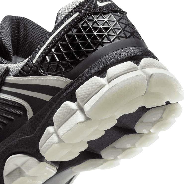 Nike Zoom Vomero 5 Spider (GS) Angle 5