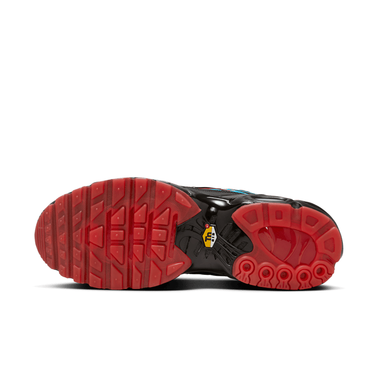 Nike Air Max Plus Shark Attack Angle 0