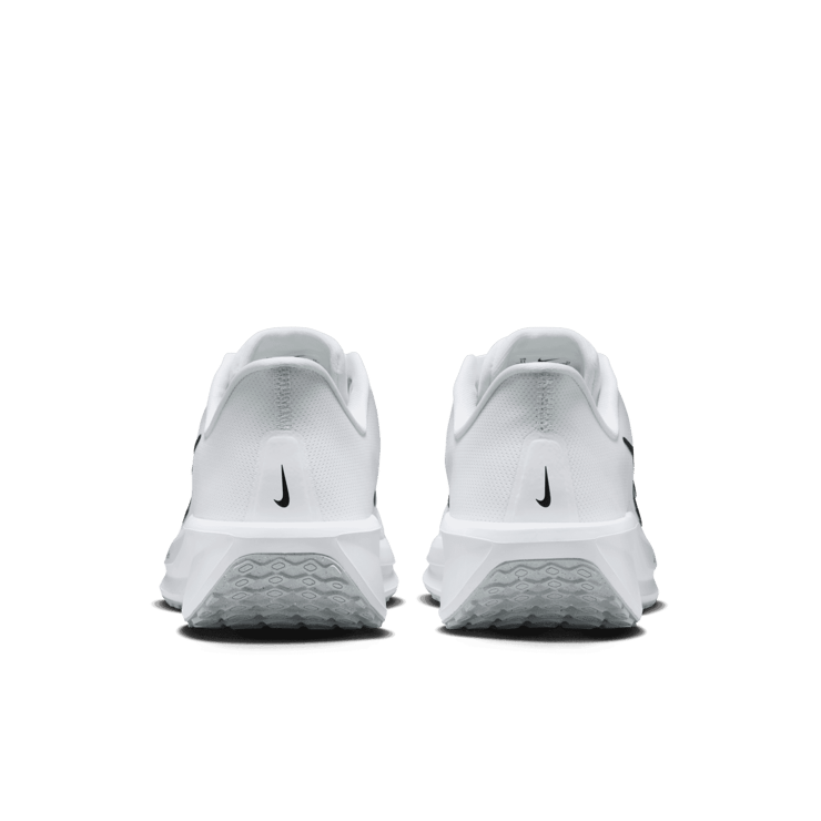 Nike Quest 6 Road Angle 3