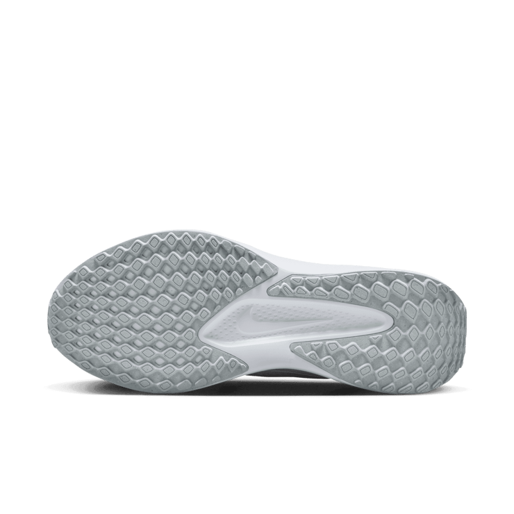 Nike Quest 6 Road Angle 0