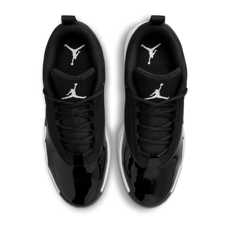 Jordan Max Aura 6 Angle 1