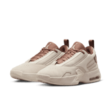Jordan Max Aura 6 Angle 2