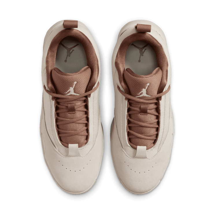 Jordan Max Aura 6 Angle 1