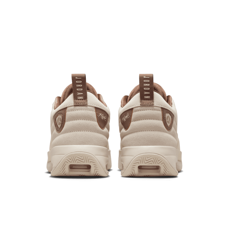 Jordan Max Aura 6 Angle 3