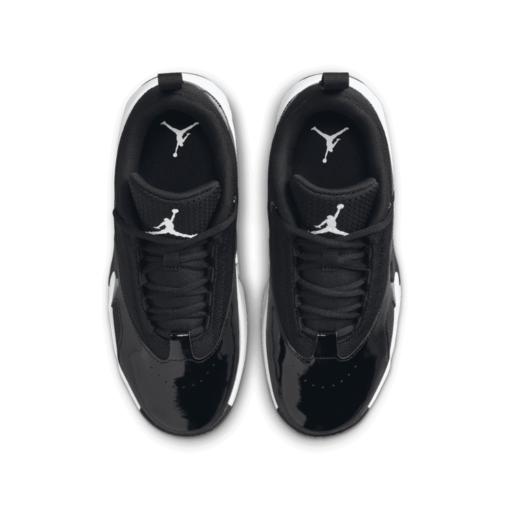 Jordan Max Aura 6 (GS) Angle 1