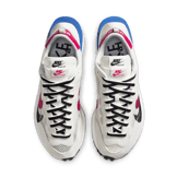 Nike Vaporwaffle sacai Sport Fuchsia Game Royal Angle 1