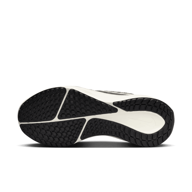 Nike Vomero 17 Road Angle 0