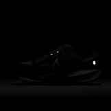 Nike Vomero 17 Road Angle 8