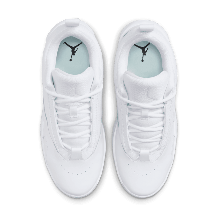 Jordan Max Aura 6 Angle 1