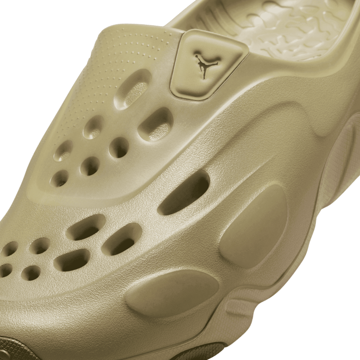 Jordan Roam Slides Angle 3