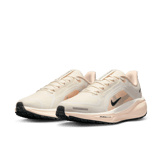 Nike Pegasus 41 GORE-TEX Waterproof Road Angle 2