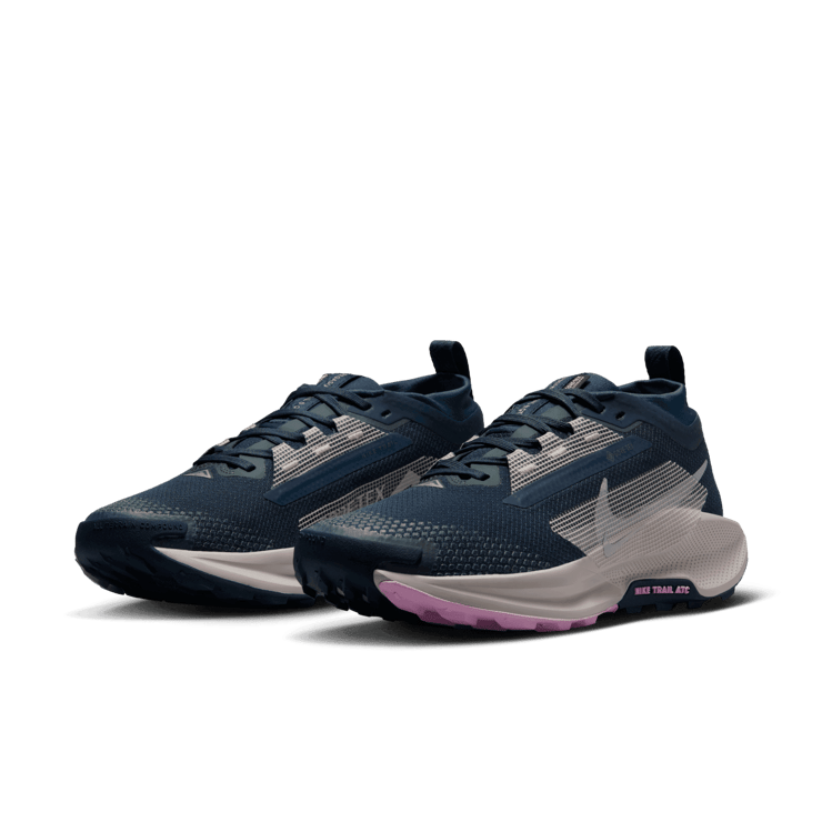 Nike Pegasus Trail 5 GORE-TEX Waterproof Trail Angle 2