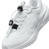 Nike Pegasus EasyOn Road Angle 4