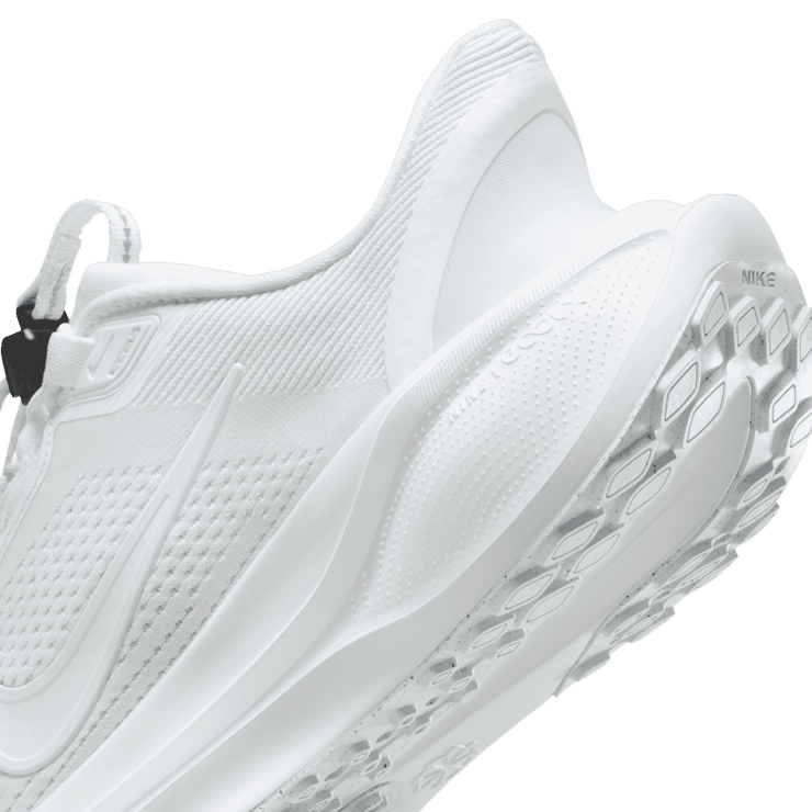 Nike Pegasus EasyOn Road Angle 5