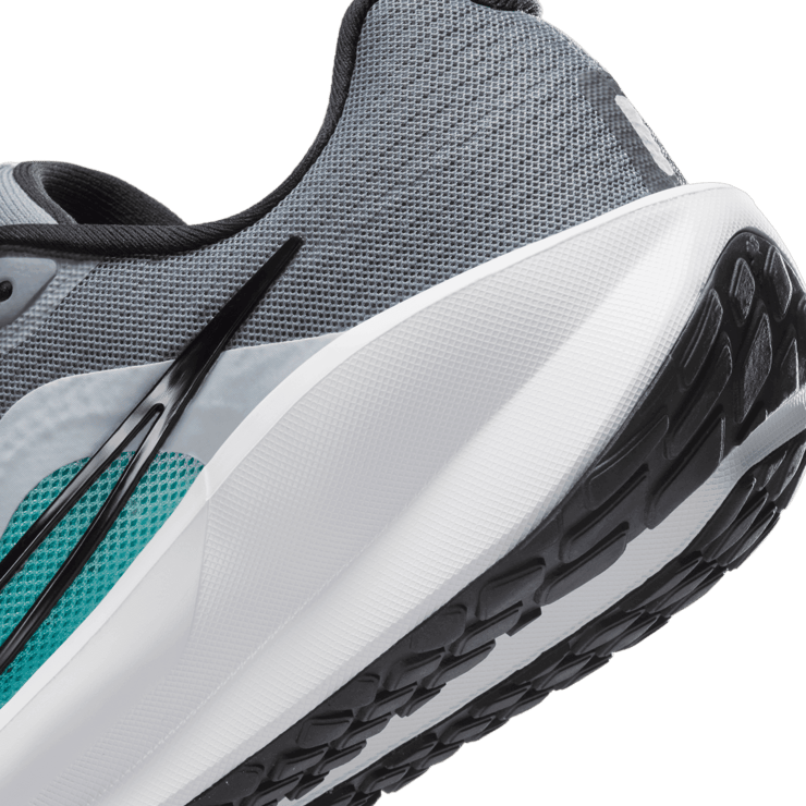 Nike Downshifter 13 Road Angle 5