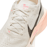 Nike Vaporfly 3 Road Racing Angle 4
