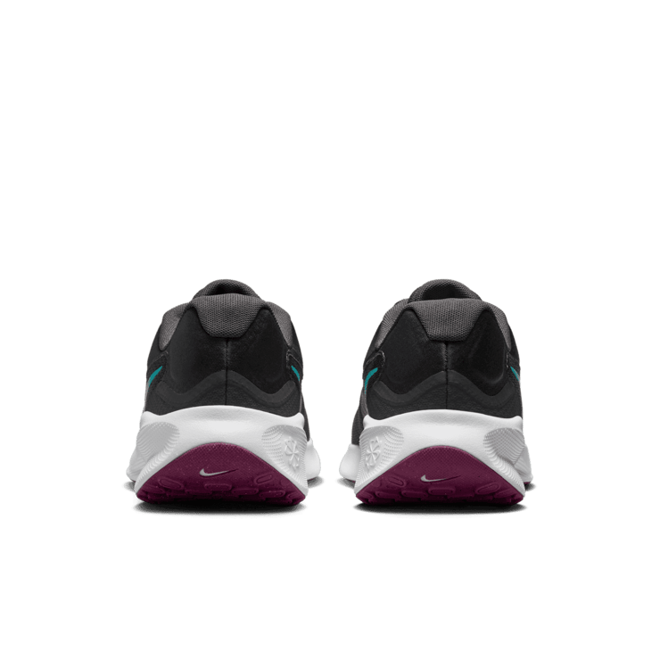 Nike Revolution 7 Road Angle 3