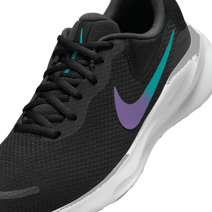 Nike Revolution 7 Road Angle 4