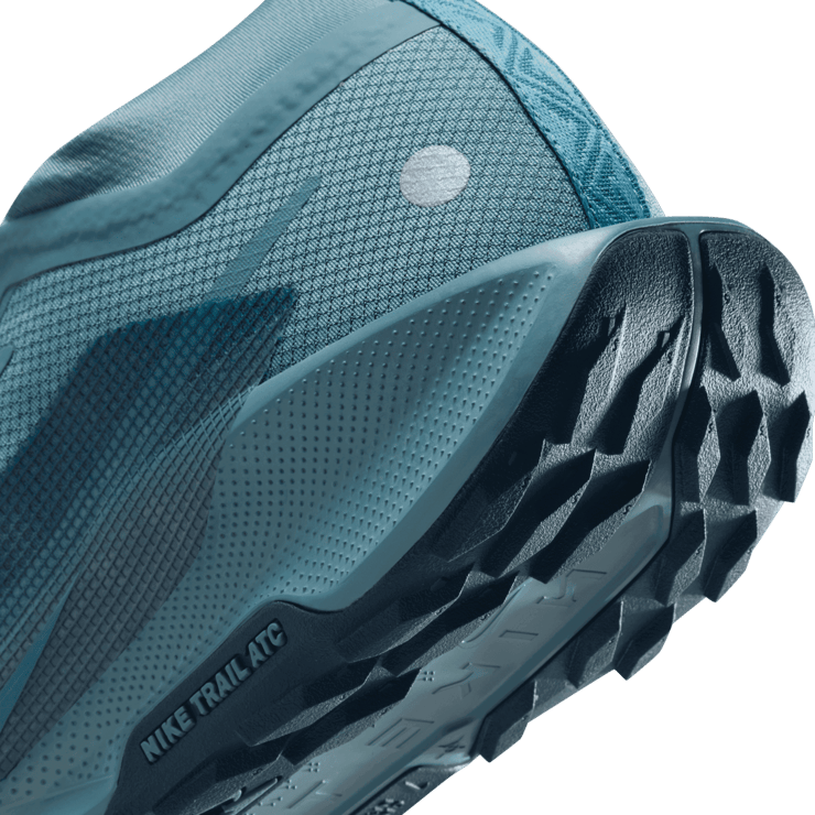 Nike Pegasus Trail 5 GORE-TEX Waterproof Trail Angle 5