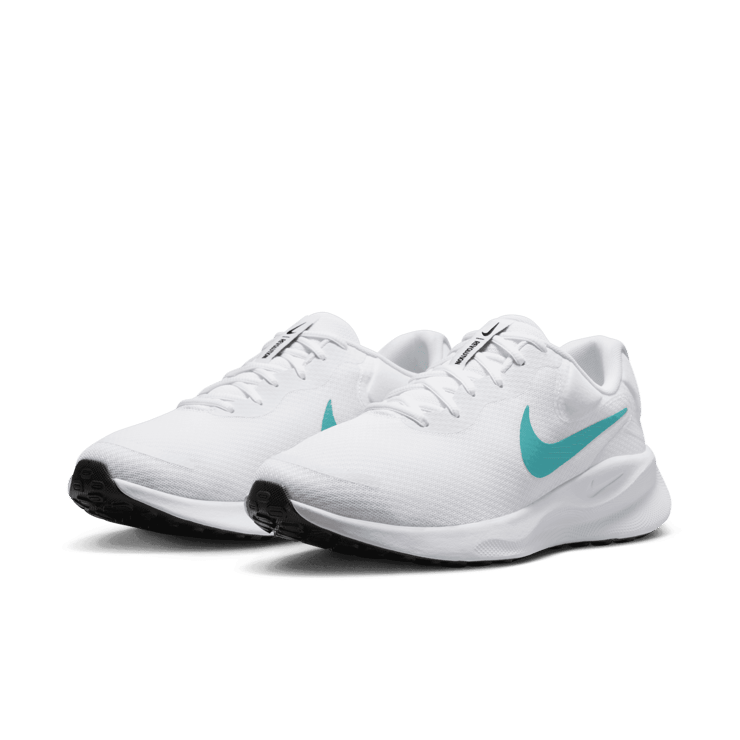 Nike Revolution 7 Road Angle 2