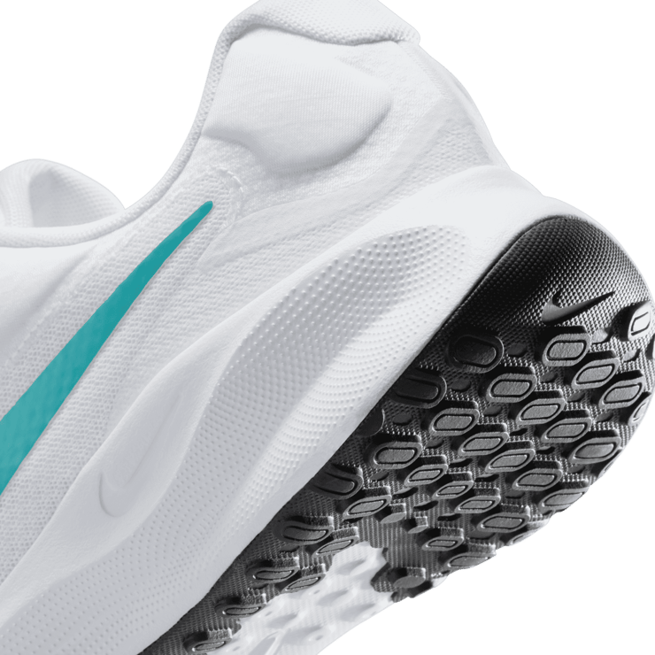 Nike Revolution 7 Road Angle 5