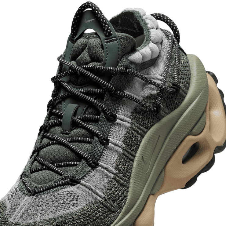 Nike Air Max Flyknit Venture Angle 4