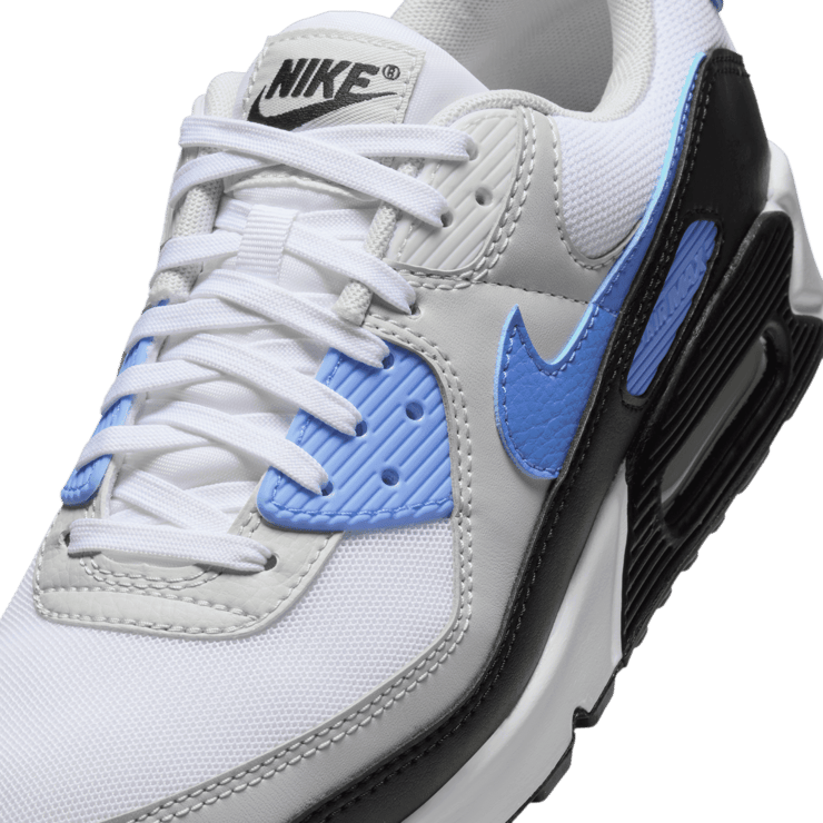 Nike Air Max 90 'Royal Pulse' (W) Angle 4