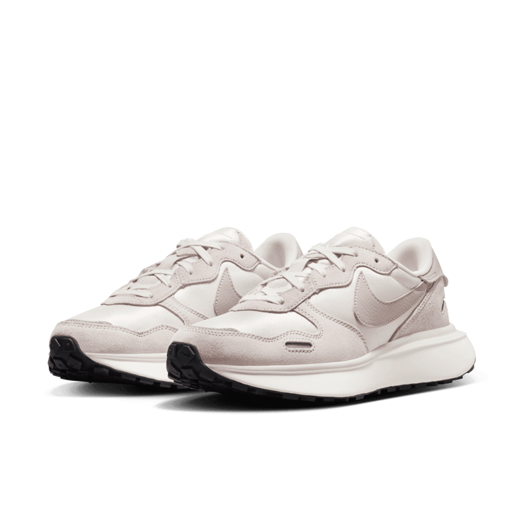 Nike Phoenix Waffle Angle 2