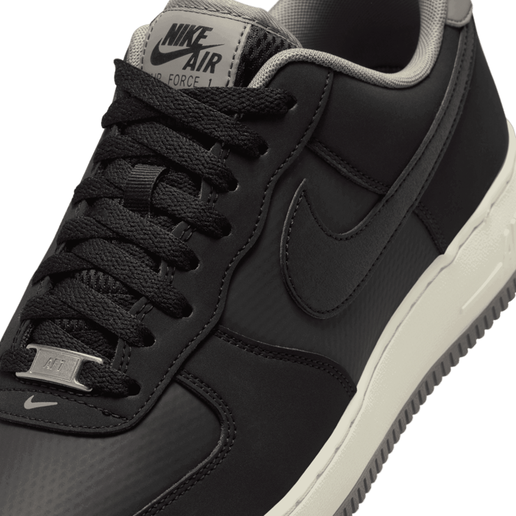 Nike Air Force 1 '07 LV8 Angle 4